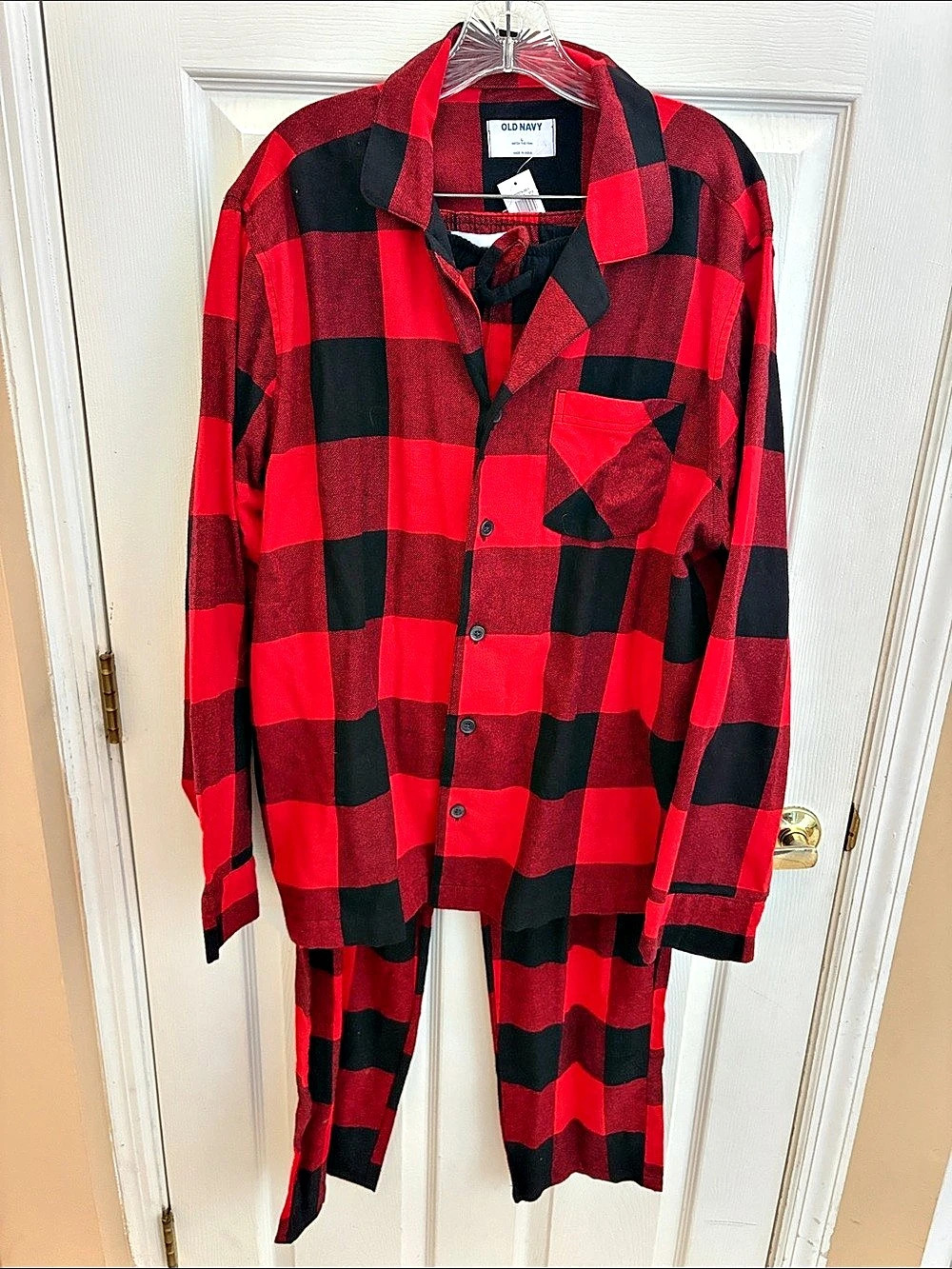Old Navy Matching Plaid Flannel Pajama Set Red & Black men’s size Large